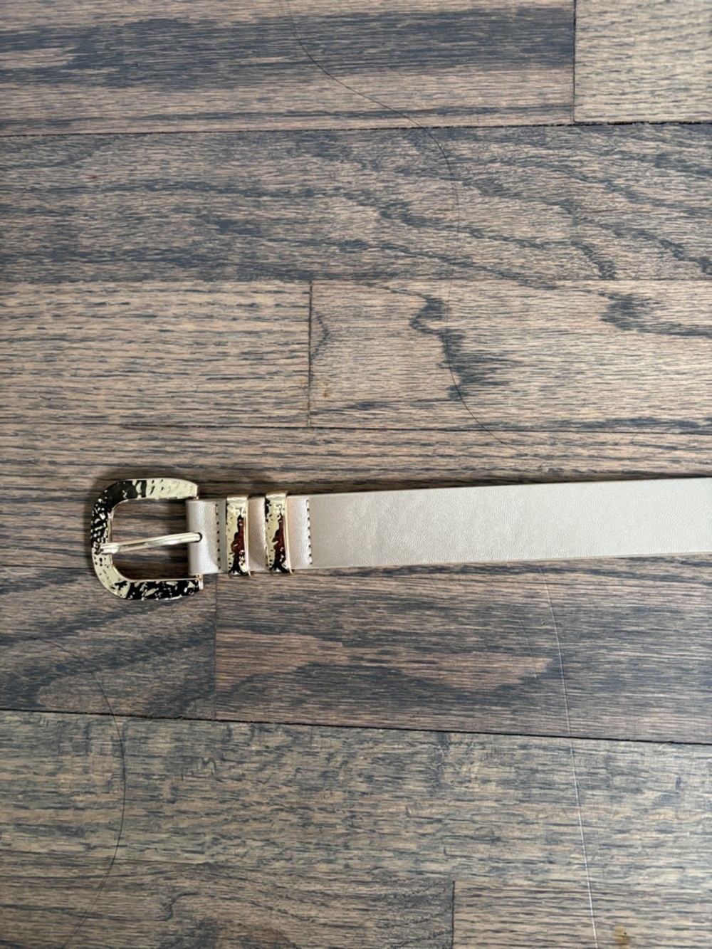 Elegant Tan Belt with Gold Buckle